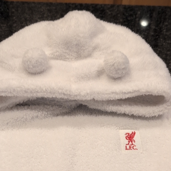 Liverpool Football Club White Fleece Hoodie with Red Logo - Picture 5 of 6
